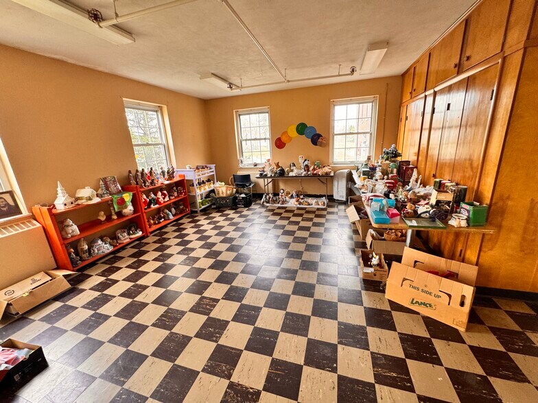 More Photos Of 618 Roswell NW Rd, Carrollton Healthcare For Sale