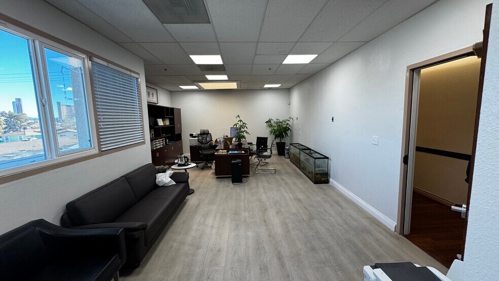 More Photos Of 3025 W Sahara Ave, Las Vegas Medical For Sale
