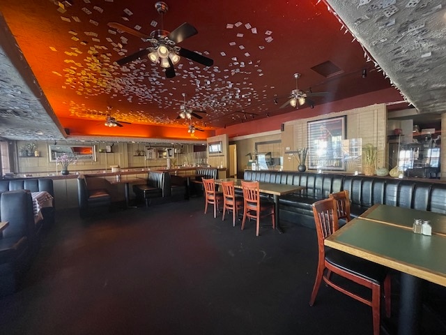 More Photos Of 2222 Wilshire Blvd, Santa Monica Restaurant For Lease