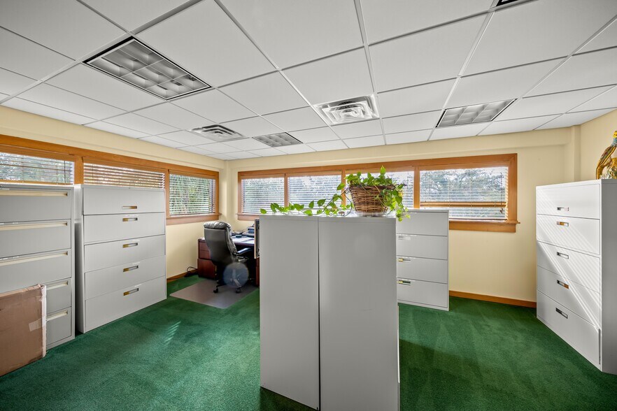 More Photos Of 7680 Matoaka Rd, Sarasota Office For Sale