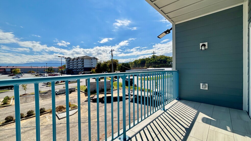 More Photos Of 129 Sugarfoot Way, Pigeon Forge Apartments For Sale