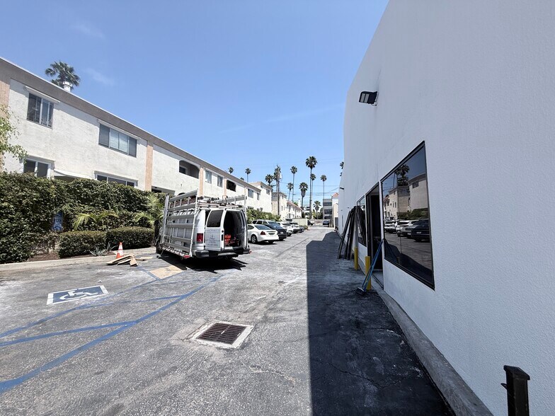 More Photos Of 801-805 Wilshire Blvd, Santa Monica Storefront Retail Office For Lease