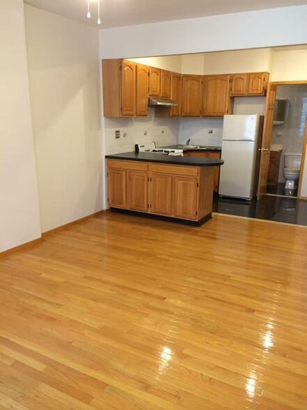 More Photos Of 1164 1st Ave, New York Apartments For Sale