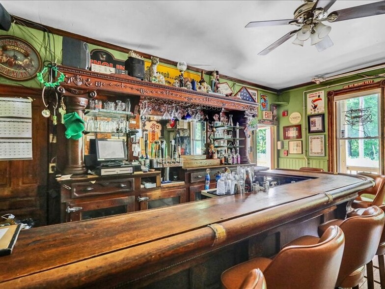 More Photos Of 1634 Moselem Springs Rd, Hamburg Storefront Retail Residential For Sale