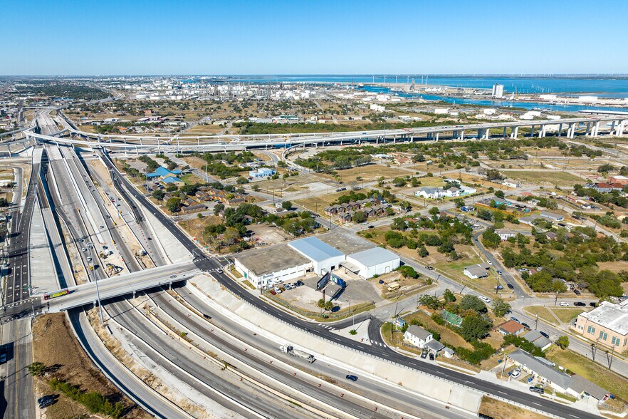 More Photos Of 900 N Staples St, Corpus Christi Distribution For Lease