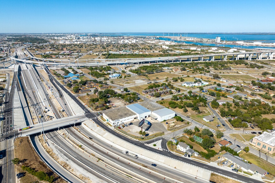 More Photos Of 900 N Staples St, Corpus Christi Distribution For Sale