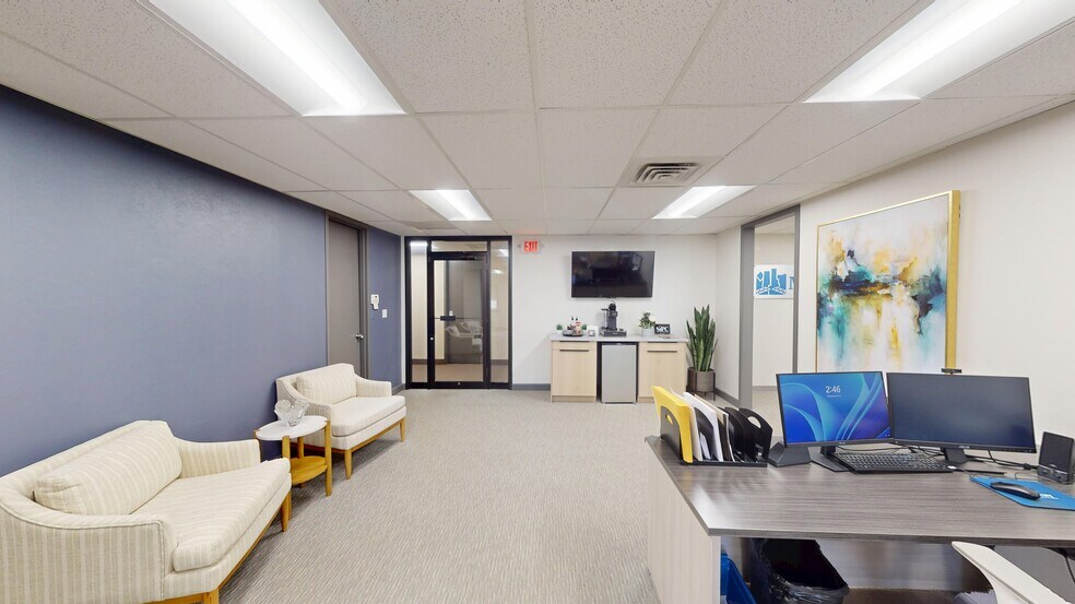 More Photos Of 1650 N Arlington Heights Rd, Arlington Heights Office For Lease