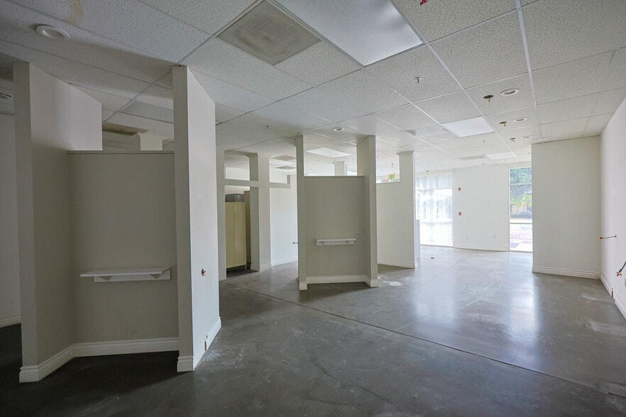 More Photos Of 229 E Commonwealth Ave, Fullerton Apartments For Lease