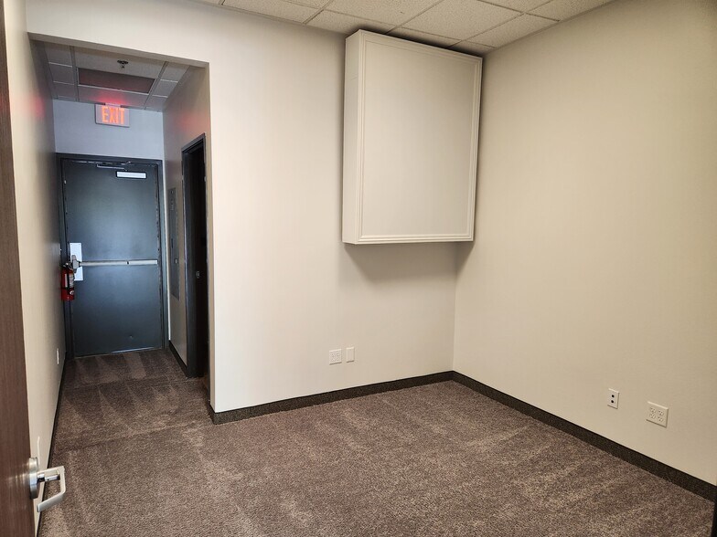 More Photos Of 8690 S Maryland Pky, Las Vegas Storefront Retail Office For Lease