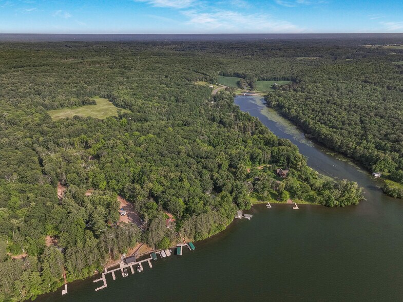 More Photos Of N1075 Eastside Rd, Birchwood Trailer Camper Park For Sale