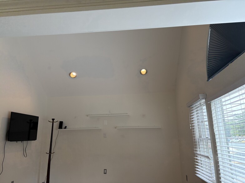 More Photos Of 17902 Georgia Ave, Olney Medical For Lease