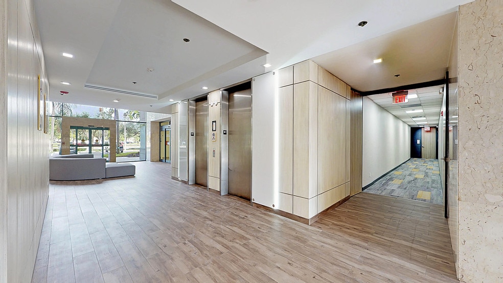 More Photos Of 4415 Metro Pky, Fort Myers Office For Lease