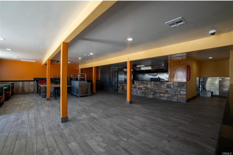 More Photos Of 14290-14298 Hesperia Rd, Victorville Bar For Sale