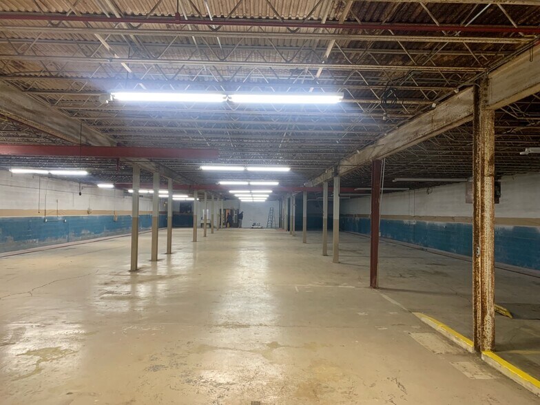 More Photos Of 7 School St, Laura Manufacturing For Lease