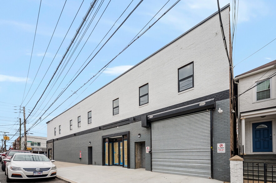 More Photos Of 972-978 Morris Park Ave, Bronx Office For Lease