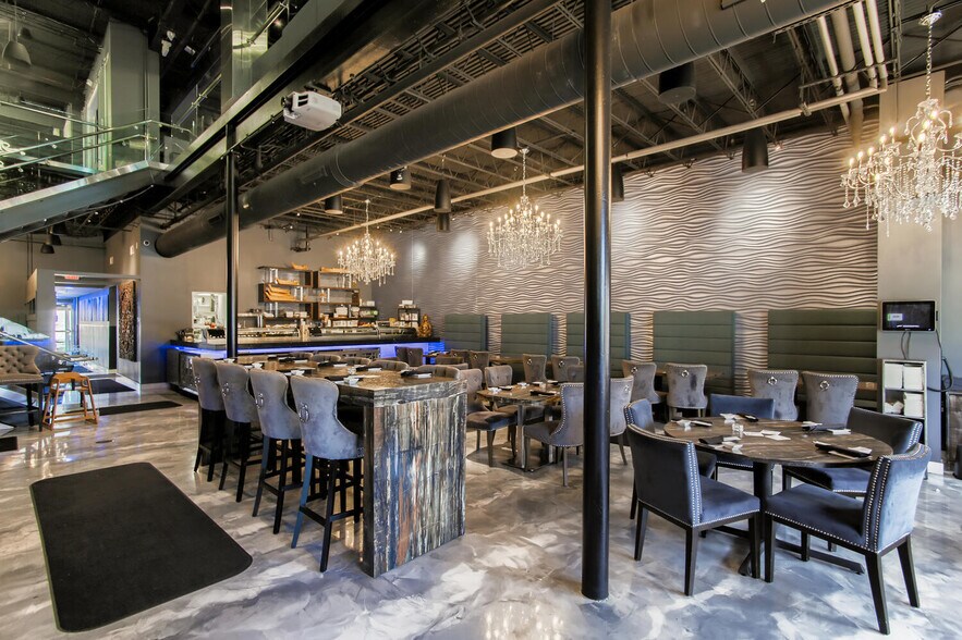 More Photos Of 312 W Main St, St Charles Restaurant For Lease