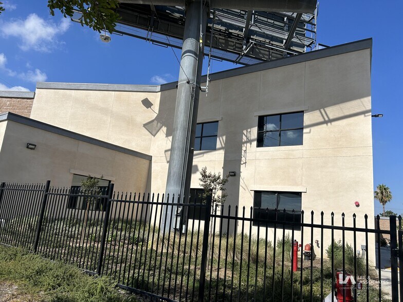 More Photos Of 12793 Garvey Ave, Baldwin Park Manufacturing For Lease