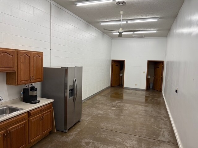 More Photos Of 141 Casco Dr, Avon Service For Lease