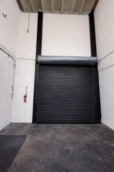 More Photos Of 11441 SW 208th Dr, Miami Warehouse For Lease
