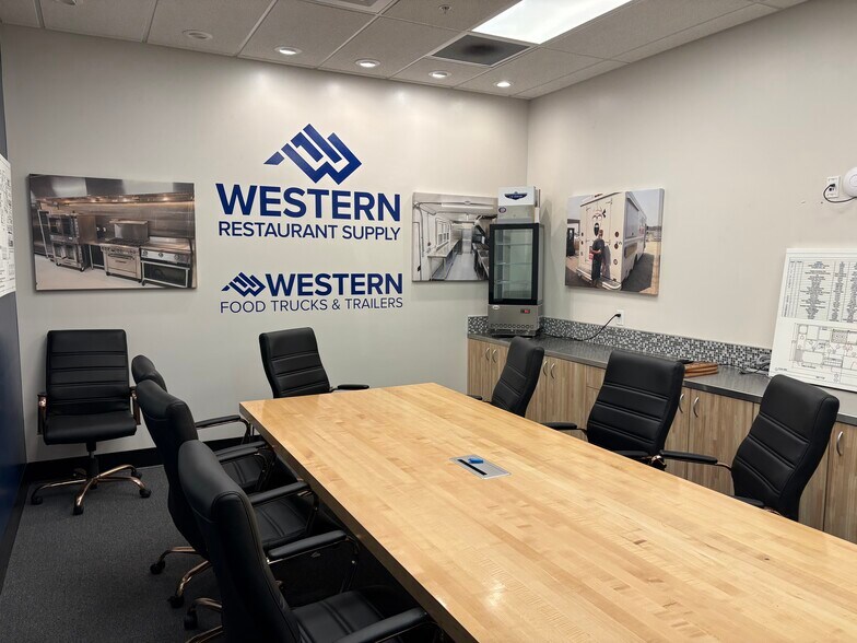 More Photos Of 1953-1977 Fowler St, Richland Service For Lease