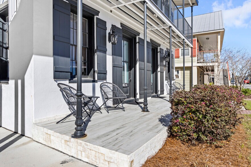 More Photos Of 782 Water St, Biloxi Office For Sale