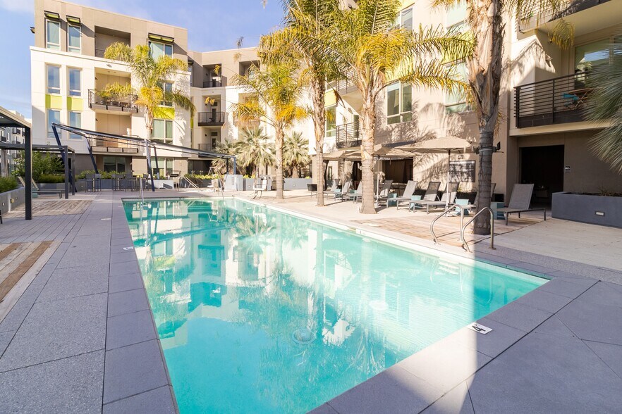 More Photos Of 121 S Frances St, Sunnyvale Apartments For Lease