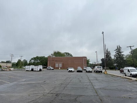 More Photos Of 218 S East St, Crown Point Freestanding For Sale