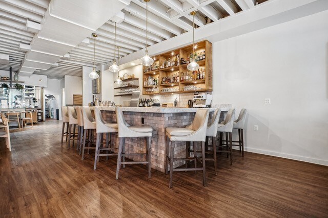 More Photos Of 5534 Connecticut Ave NW, Washington Restaurant For Sale