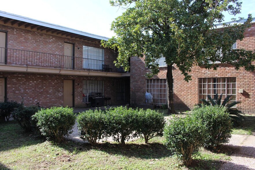 More Photos Of , Houston Multifamily For Sale