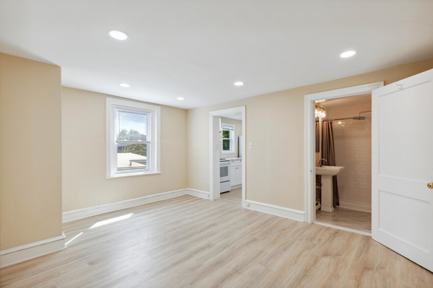 More Photos Of 264 Walnut St, Phoenixville Apartments For Sale