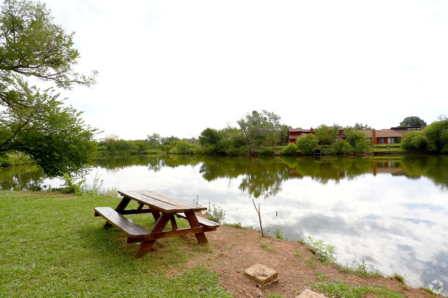 More Photos Of 7404 Lyrewood Ln, Oklahoma City Apartments For Sale