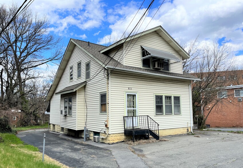 Primary Photo Of 611 Sligo Ave, Silver Spring Storefront Retail Office For Lease