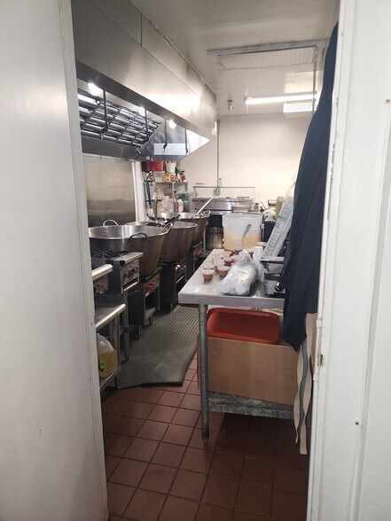 More Photos Of 440 E St, Wasco Restaurant For Sale