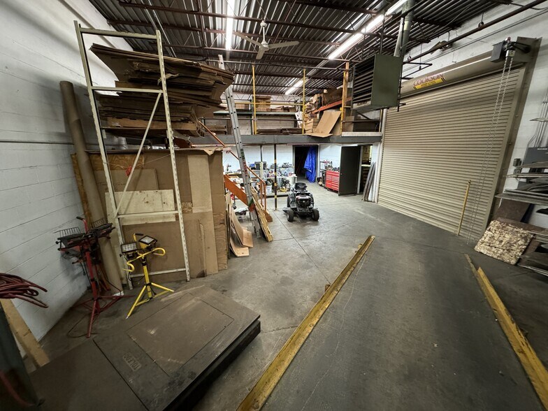 More Photos Of 905 Miami St, Akron Warehouse For Sale