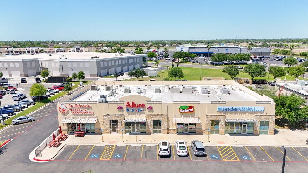 More Photos Of 7501 N 10th St, McAllen Storefront Retail Office For Lease