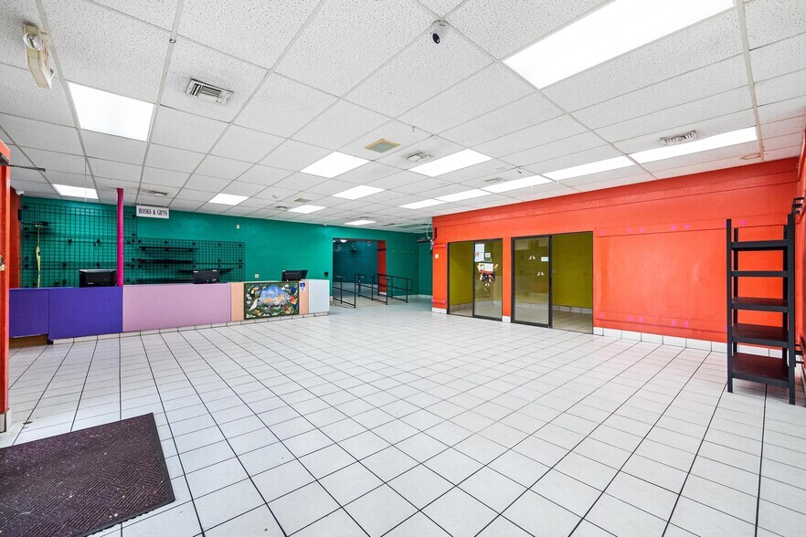 More Photos Of 7201 Bird Rd, Miami Storefront For Sale
