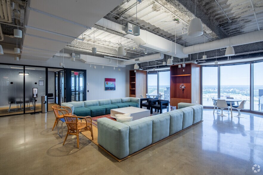 Photo of 16th Floor Ste 