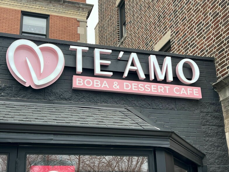 More Photos Of 716 Clark St, Evanston Apartments For Sale