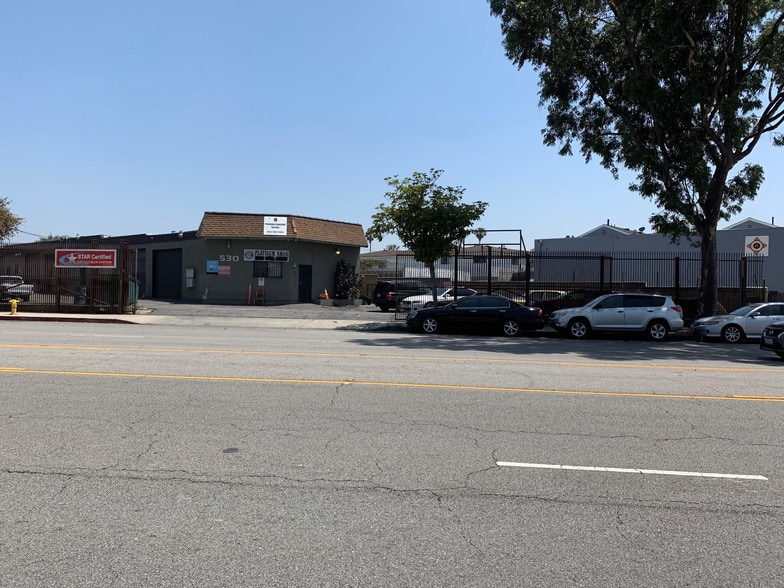 More Photos Of 530 Montebello Way, Montebello Showroom For Lease