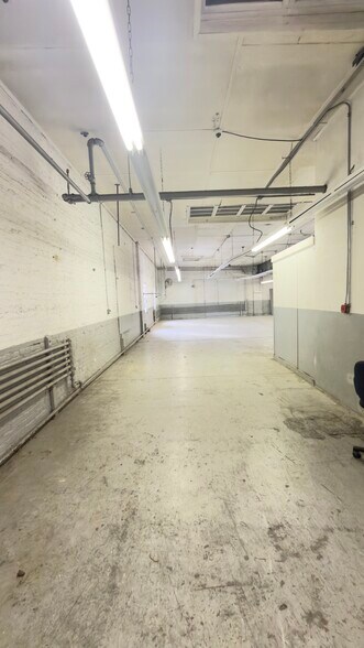 More Photos Of 327-333 53rd St, West New York Warehouse For Lease