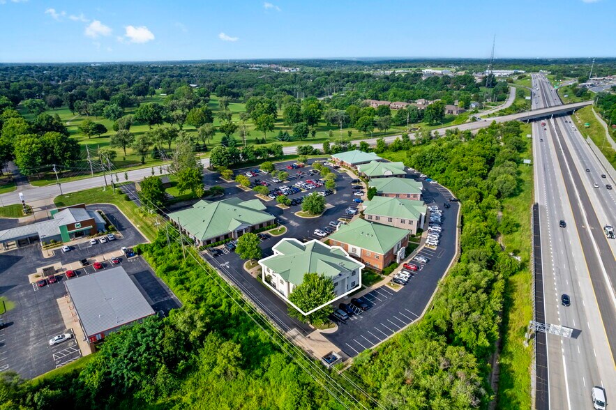 More Photos Of 909 E Republic Rd, Springfield Office For Lease