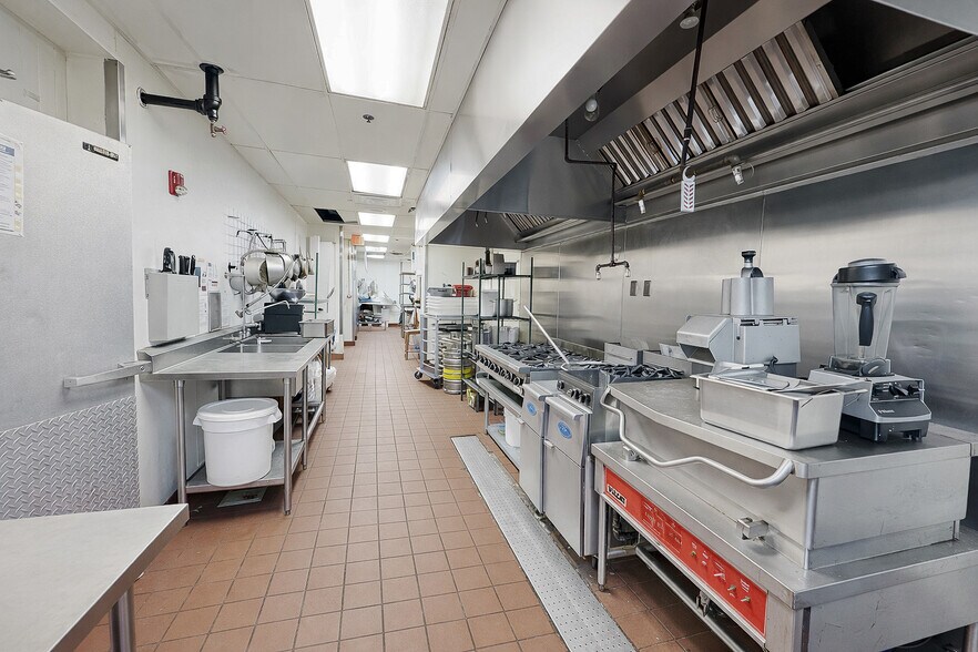 More Photos Of 11620 FM 620 N, Austin Restaurant For Sale