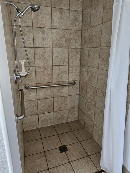 More Photos Of 5591 County A hwy, Arpin Trailer Camper Park For Sale