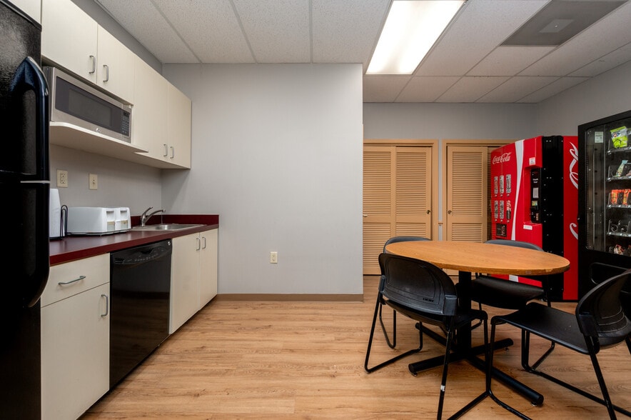 More Photos Of 9094 Baltimore Ave, College Park Office For Lease