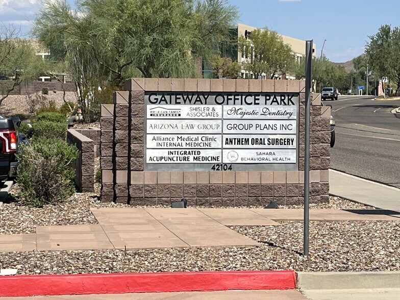 More Photos Of 42104 N Venture Dr, Anthem Medical For Lease