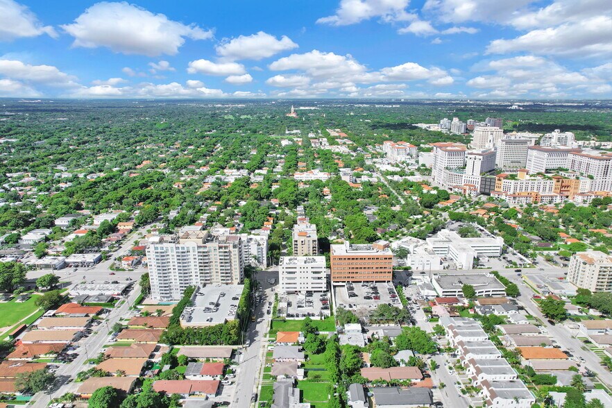 More Photos Of 2645 SW 37th Ave, Miami Medical For Sale
