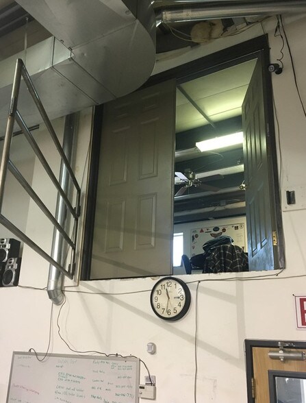More Photos Of 1822 Skyway Dr, Longmont Light Manufacturing For Lease