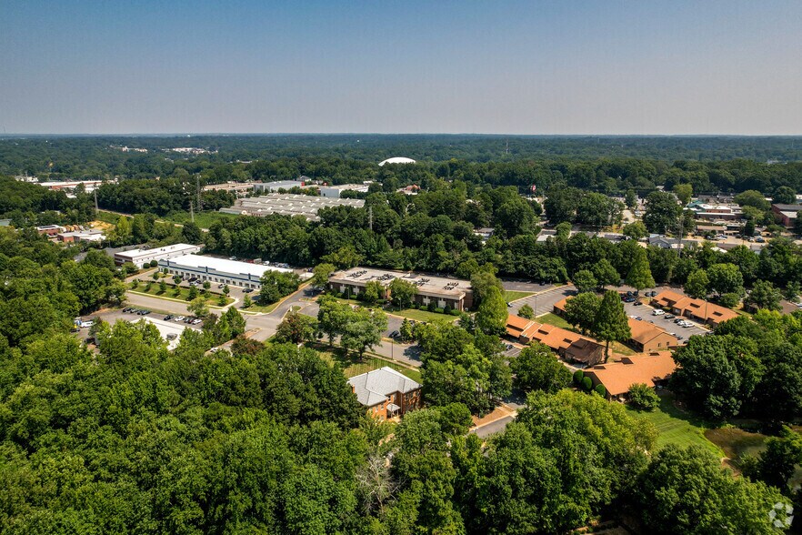 More Photos Of 3623 Latrobe Dr, Charlotte Office For Sale