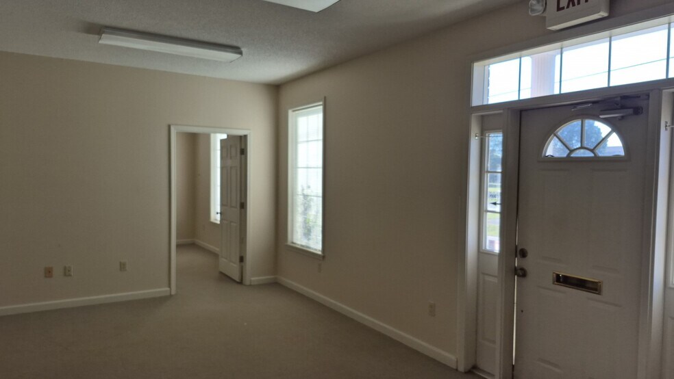 More Photos Of 310 Clay St, Arkadelphia Office For Sale