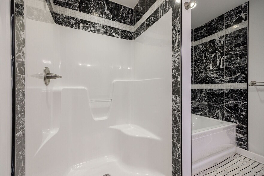 More Photos Of 2312-2314 W Cary St, Richmond Warehouse For Lease